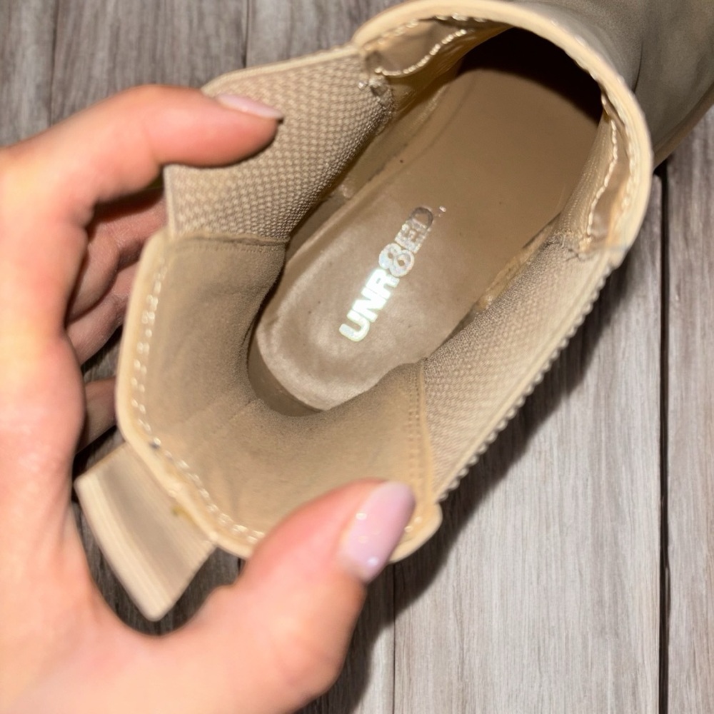 Stylish Tan Ankle Boots for Women - Picture 4 of 5